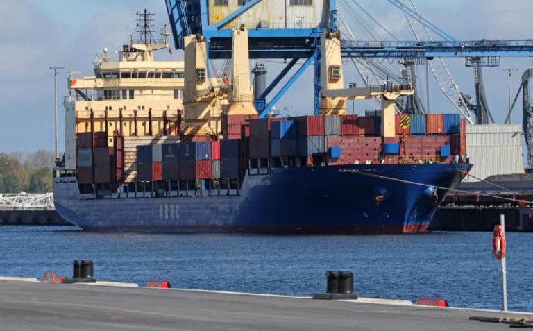 German customs allows detained cargo ship to depart Baltic Sea port
